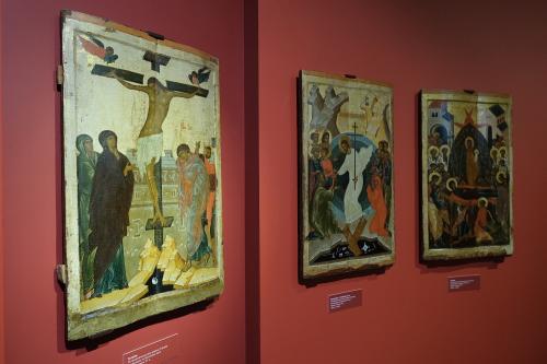 В Новгород вернулась похищенная нацистами икона «Распятие» XV века